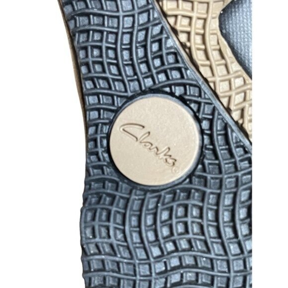 NWOT.Clarks.Women mule brown color leather upper shoes size 8 - Picture 11 of 12